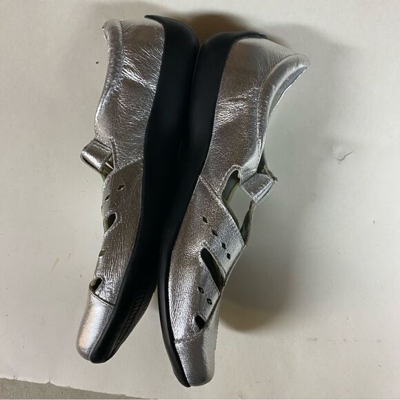 Dr. Scholl's metallic Silver leather Shoes Double Air Pillo Insole Flats 10 - Picture 3 of 10